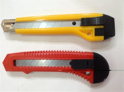 retractable box cutter knives